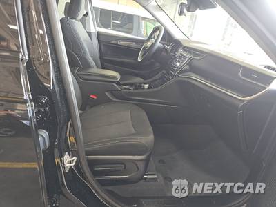 2023 Jeep Grand Cherokee Laredo - zdjęcie 8 z 32 - miniatura