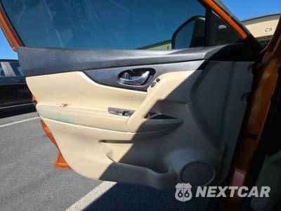 2017 Nissan Rogue SV - zdjęcie 9 z 32 - miniatura