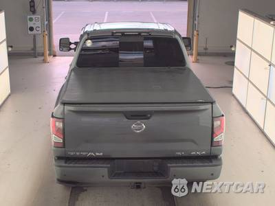 2020 Nissan TITAN SL Crew Cab Short Bed - zdjęcie 5 z 31 - miniatura