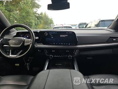 2025 Chevrolet Suburban Z71 2Z7 - zdjęcie 11 z 32 - miniatura