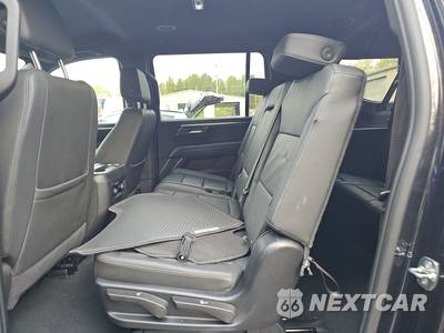 2025 Chevrolet Suburban Z71 2Z7 - zdjęcie 13 z 32 - miniatura