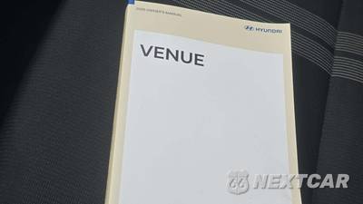 2025 Hyundai Venue SEL - zdjęcie 17 z 27 - miniatura