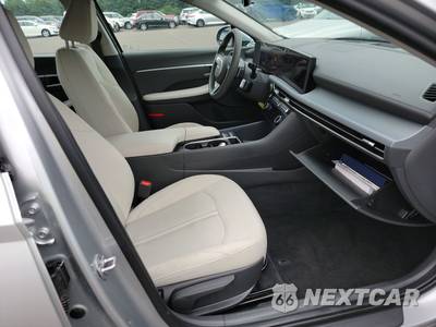 2025 Hyundai Sonata SEL - zdjęcie 8 z 34 - miniatura