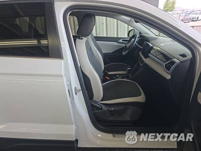 2025 Volkswagen Taos SE - zdjęcie 8 z 23 - miniatura