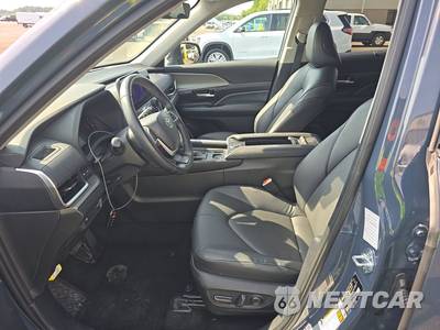 2025 Toyota Grand Highlander XLE - zdjęcie 7 z 25 - miniatura