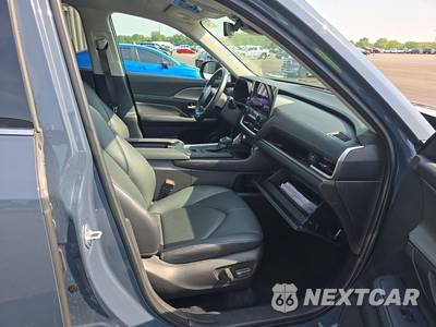 2025 Toyota Grand Highlander XLE - zdjęcie 8 z 25 - miniatura