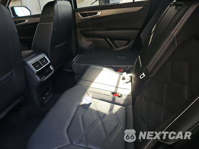 2025 Volkswagen Atlas Cross Sport 2.0T SE w/Technology - zdjęcie 13 z 19 - miniatura