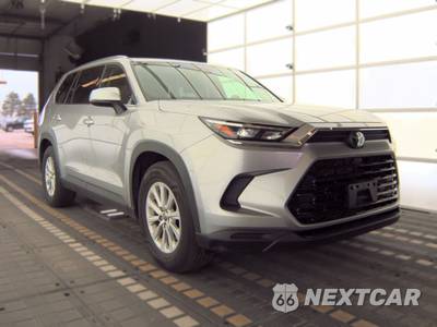 2025 Toyota Grand Highlander XLE - zdjęcie 3 z 31 - miniatura