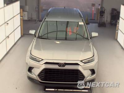 2025 Toyota Grand Highlander XLE - zdjęcie 2 z 35 - miniatura