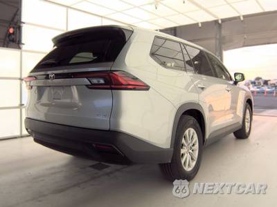 2025 Toyota Grand Highlander XLE - zdjęcie 4 z 35 - miniatura