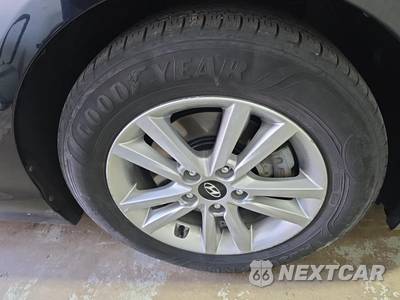 2015 Hyundai Sonata SE - zdjęcie 9 z 22 - miniatura