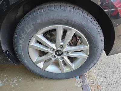 2015 Hyundai Sonata SE - zdjęcie 11 z 22 - miniatura