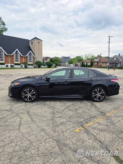 2018 Toyota Camry SE - zdjęcie 3 z 17 - miniatura