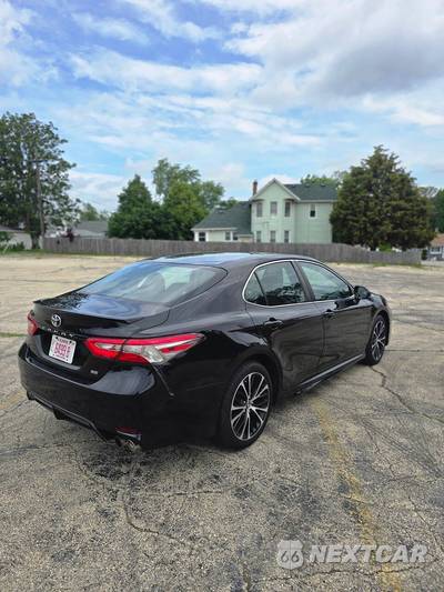 2018 Toyota Camry SE - zdjęcie 6 z 17 - miniatura