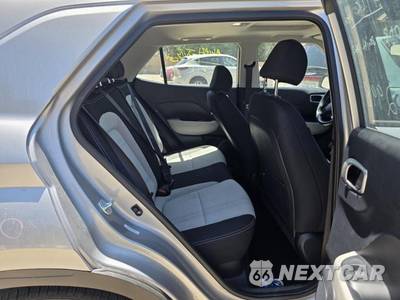 2025 Hyundai Venue SEL - zdjęcie 23 z 29 - miniatura