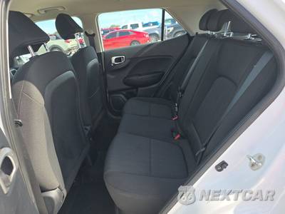2022 Hyundai Venue SE - zdjęcie 13 z 35 - miniatura