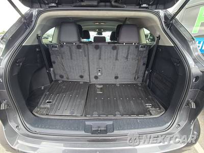 2023 Toyota Highlander L - zdjęcie 17 z 34 - miniatura