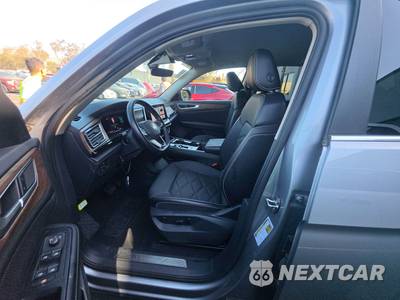 2025 Volkswagen Atlas 2.0T SE w/Technology - zdjęcie 7 z 25 - miniatura