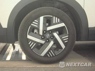 2025 Nissan Kicks SV - zdjęcie 9 z 30 - miniatura
