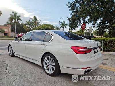 2016 BMW 7 Series Sedan 750i xDrive - zdjęcie 16 z 45 - miniatura