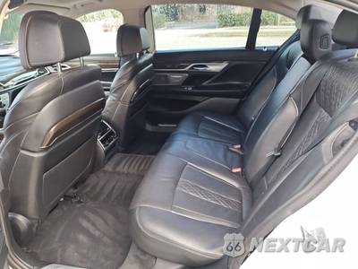 2016 BMW 7 Series Sedan 750i xDrive - zdjęcie 23 z 45 - miniatura