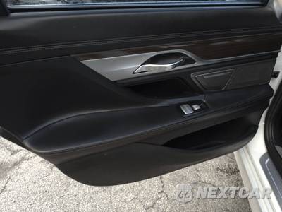 2016 BMW 7 Series Sedan 750i xDrive - zdjęcie 27 z 45 - miniatura