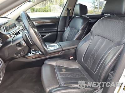 2016 BMW 7 Series Sedan 750i xDrive - zdjęcie 19 z 45 - miniatura