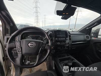 2023 Nissan TITAN SV Crew Cab Short Bed - zdjęcie 11 z 36 - miniatura