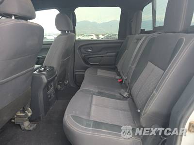 2023 Nissan TITAN SV Crew Cab Short Bed - zdjęcie 13 z 36 - miniatura