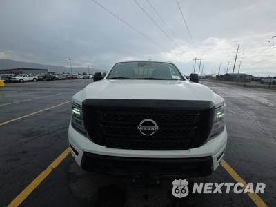 2023 Nissan TITAN SV Crew Cab Short Bed - zdjęcie 2 z 38 - miniatura