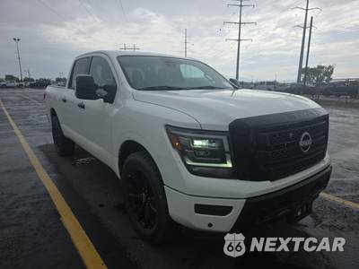 2023 Nissan TITAN SV Crew Cab Short Bed - zdjęcie 3 z 38 - miniatura