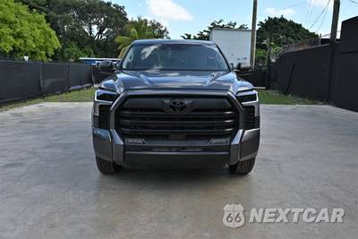 2022 Toyota Tundra SR5 Crew Cab Short Bed - zdjęcie 2 z 23 - miniatura