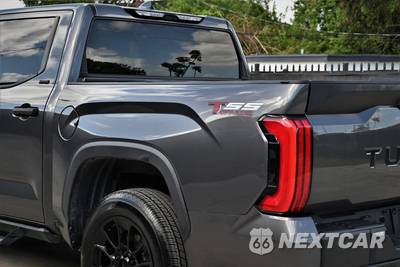 2022 Toyota Tundra SR5 Crew Cab Short Bed - zdjęcie 9 z 23 - miniatura