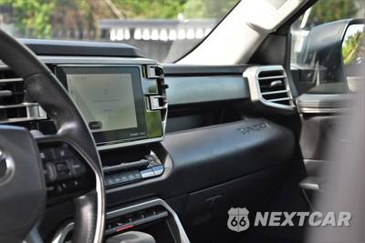 2022 Toyota Tundra SR5 Crew Cab Short Bed - zdjęcie 12 z 23 - miniatura