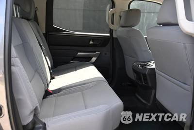 2022 Toyota Tundra SR5 Crew Cab Short Bed - zdjęcie 19 z 23 - miniatura