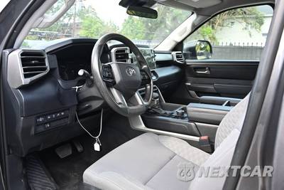2022 Toyota Tundra SR5 Crew Cab Short Bed - zdjęcie 14 z 23 - miniatura