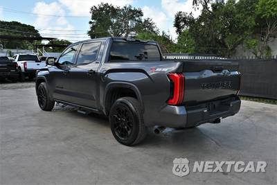 2022 Toyota Tundra SR5 Crew Cab Short Bed - zdjęcie 6 z 23 - miniatura