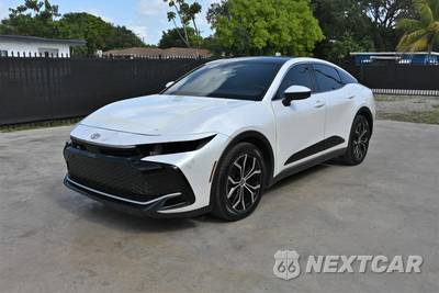 2023 Toyota Crown Limited - zdjęcie 2 z 24 - miniatura