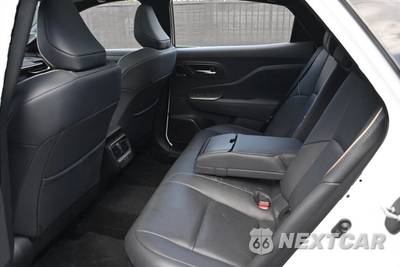 2023 Toyota Crown Limited - zdjęcie 20 z 24 - miniatura