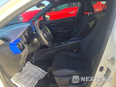 2021 Toyota C-HR XLE - zdjęcie 13 z 24 - miniatura