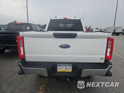 2025 Ford Super Duty F-250 XLT Crew Cab Medium Bed - zdjęcie 5 z 34 - miniatura