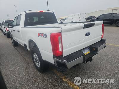 2025 Ford Super Duty F-250 XLT Crew Cab Medium Bed - zdjęcie 6 z 34 - miniatura