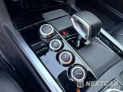 2014 Mercedes-Benz E 63 AMG 4MATIC Sedan - zdjęcie 14 z 23 - miniatura