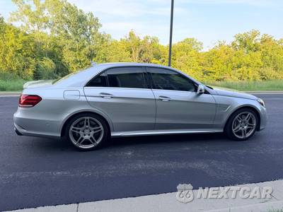 2014 Mercedes-Benz E 63 AMG 4MATIC Sedan - zdjęcie 6 z 23 - miniatura