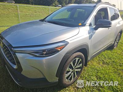 2025 Toyota Corolla Cross XLE - zdjęcie 1 z 17 - miniatura