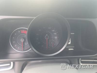 2022 Hyundai Elantra SE - zdjęcie 12 z 31 - miniatura
