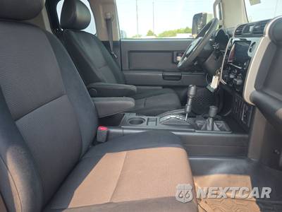 2008 Toyota FJ Cruiser w/Rear Doors - zdjęcie 8 z 36 - miniatura