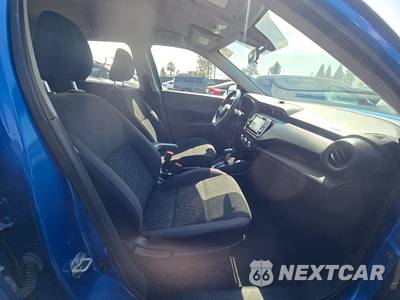 2021 Nissan Kicks S - zdjęcie 8 z 32 - miniatura