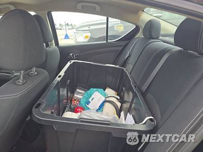 2016 Nissan Versa SV - zdjęcie 13 z 46 - miniatura