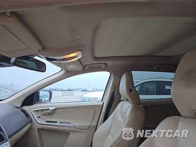 2011 Volvo XC60 T6 w/Moonroof - zdjęcie 17 z 30 - miniatura